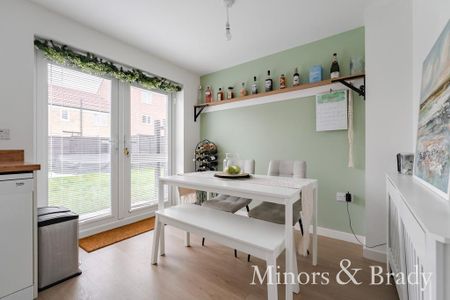 3 bedroom semi-detached house to rent - Photo 3