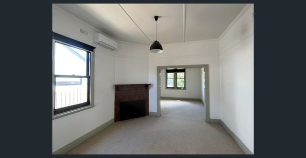 Central 2 Bedroom Home! - Photo 1