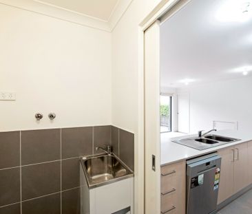 Well located Modern 3 Bedroom Townhouse - Photo 6