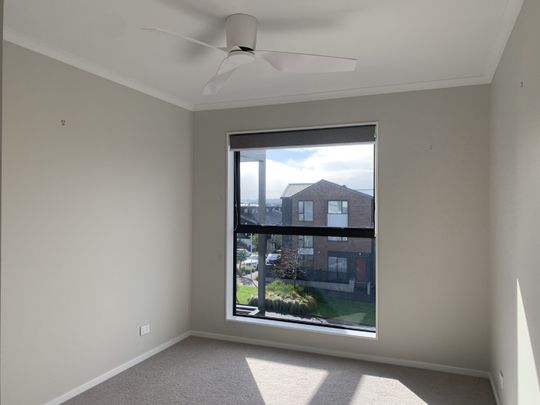 Unit 3, 2 Rangitamiro Place, Hobsonville, Auckland - Photo 1