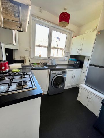 1 Bed Flat, Ruthrieston Crescent, AB10 - Photo 3