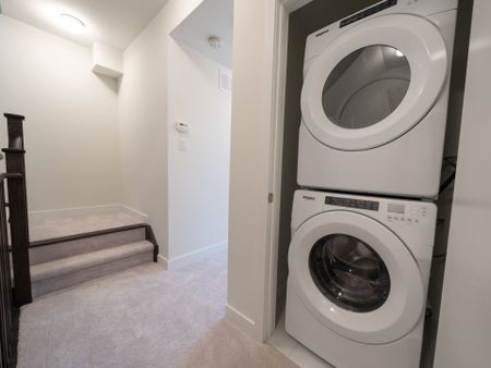 For Lease - 3566 Colonial Drive Unit# 19, Mississauga, Ontario - Photo 5