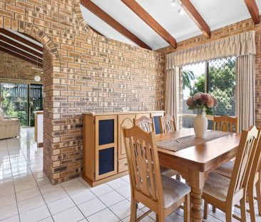 3 Bedroom Sold Brick Family Home - Photo 5