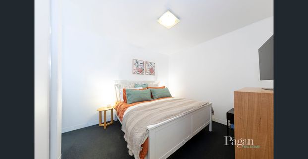 AN ENTRY LEVEL GEM AT ONE LYGON - Photo 1