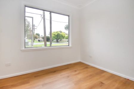 Charming Perry Oval Home - Photo 2