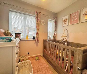 4 bedroom semi-detached house to rent - Photo 4