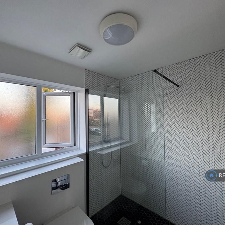 1 bedroom semi-detached house to rent - Photo 1