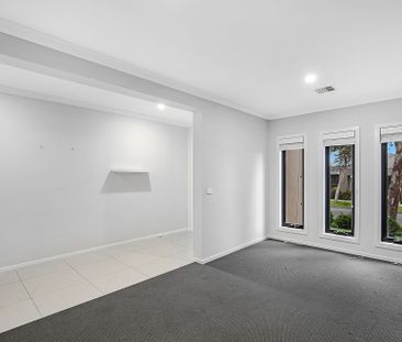 Spacious energy efficient home - Photo 3