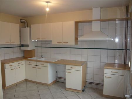 Location Maison 5 pièces 80m² - Photo 4
