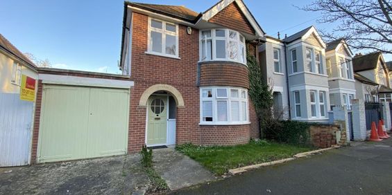 1 bedroom in a house share to rent - Photo 3