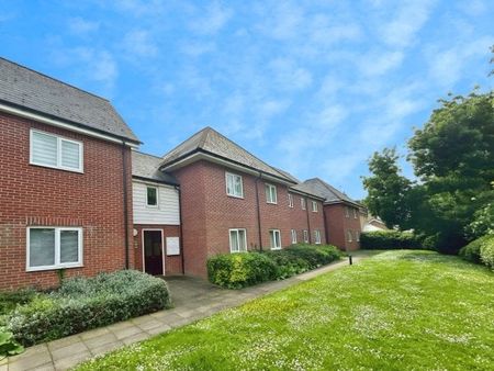 NEVENDON, BASILDON - Photo 5