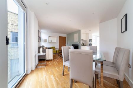 3 bedroom flat to rent - Photo 3