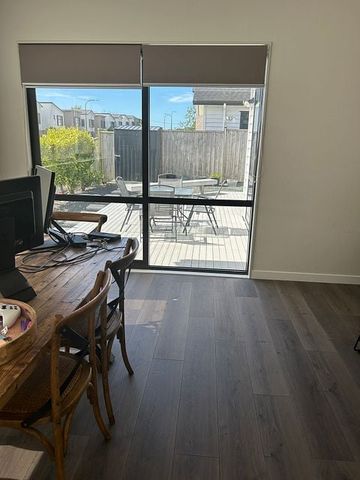 Modern 4BR Home - Near New in Flat Bush - Photo 4