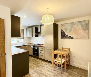 2 bedroom end of terrace house to rent - Photo 5