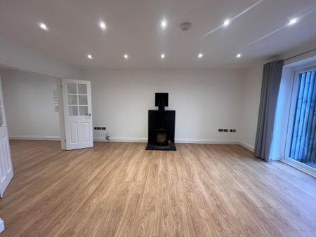 5 bedroom barn conversion to rent - Photo 2