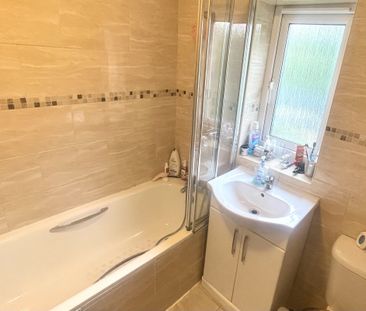 Charsley Close, AMERSHAM - Photo 5