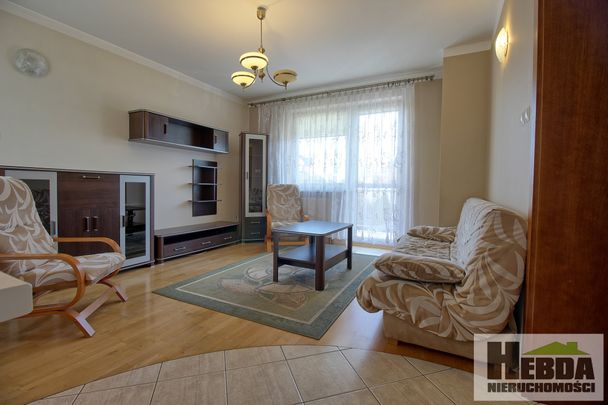 Na wynajem mieszkanie 3 pokojowe na zamkniętym osiedlu, ul. Fredry - Photo 1