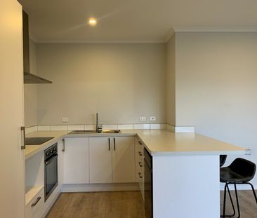 Unit 1, 71 Hobsonville Point Road, Hobsonville, Auckland - Photo 1
