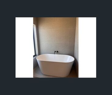 4 Bedroom plus Study, Corner Townhouse with Park Views and open pla... - Photo 5