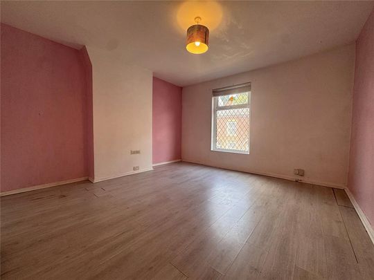 2 bedroom end of terrace house to rent - Photo 1