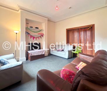 6 Bedroom Mid Terraced House for rent in Regent Park Avenue - Photo 3