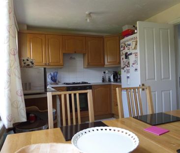 3 bedroom terraced house to rent - Photo 4