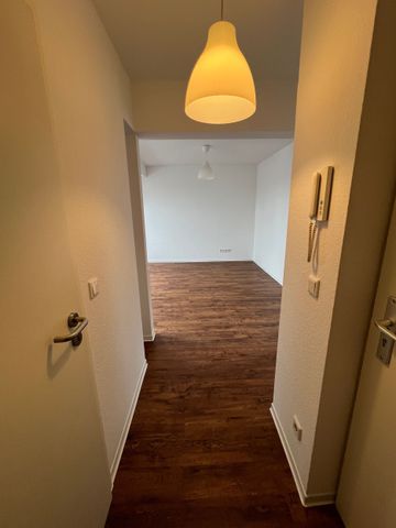 Helle Dachwohnung in Düsseldorf - Ideal für Singles oder Paare - Photo 3