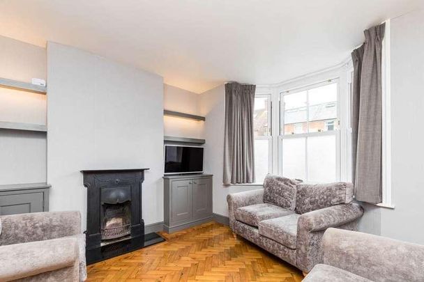 Swindon Road, Horsham, RH12 - Photo 1