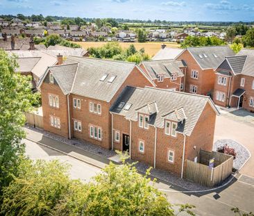 6 bedroom detached house to rent - Photo 2