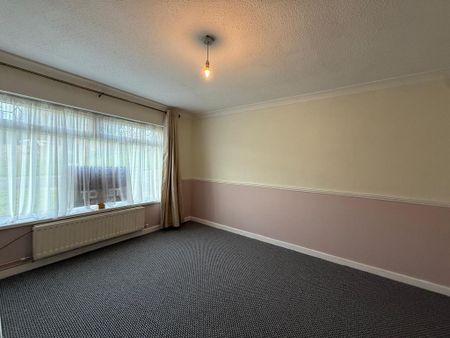 3 bedroom end of terrace house to rent - Photo 4