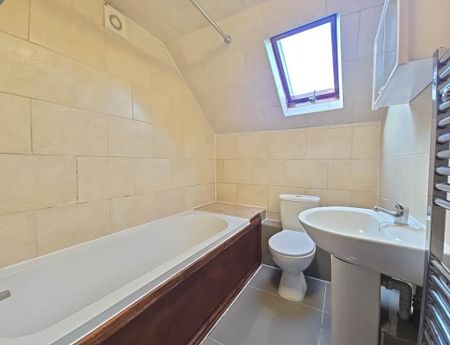 2 bedroom flat to rent - Photo 3