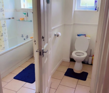 1 bedroom in a house share to rent - Photo 5 | Rentumo