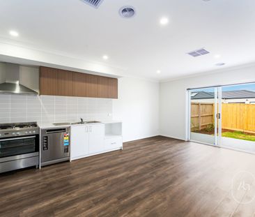 47 Rice Flower Crescent, Strathtulloh, Vic 3338 - Photo 3