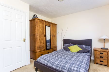 Bevan Gate, Bracknell, RG42 - Photo 2