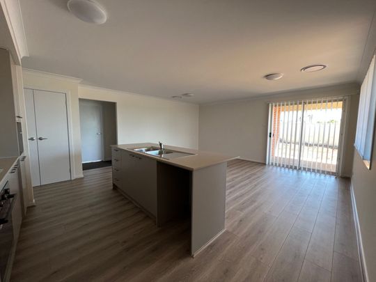 C21 Central West - 6862 1265 - Photo 1