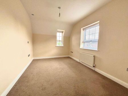 4 bedroom detached house to rent - Photo 5