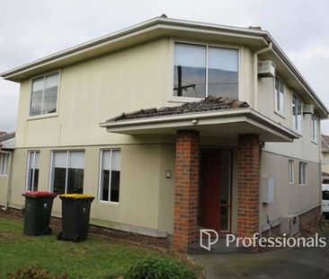 Furnished 1 Bedroom in Clayton close to Monash - $150 per week - Photo 1