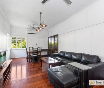 Spacious Fully Furnished Home in Prime Location - Photo 1