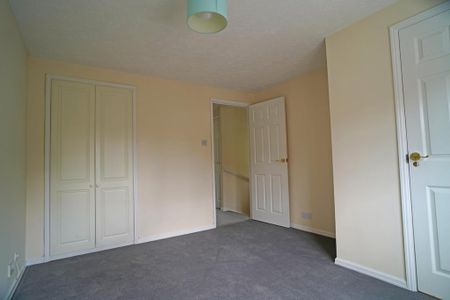2 bedroom semi-detached house to rent - Photo 2