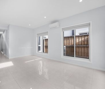 7 Ficus Way, Rockbank | Your Next Home Awaits - Photo 1
