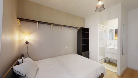 ANJOU RO Roommate 4 Bedrooms at Saint Nazaire - Photo 5