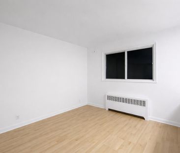 1-1/2 - 4304 Avenue Pierre-De Coubertin, Montréal - Photo 1