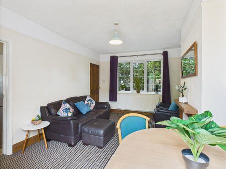 4 bedroom terraced house to rent - Photo 2