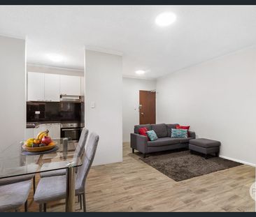 MODERN & CONVENIENT - Photo 2