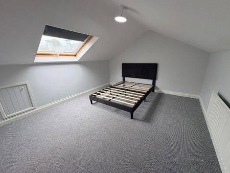 33 Stream Street, Downpatrick, BT30 6DE - Photo 3