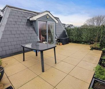 Woking, Surrey, GU21 - Photo 1