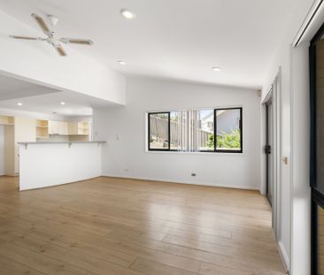 Three Bedroom Home with Ocean Views - Photo 2