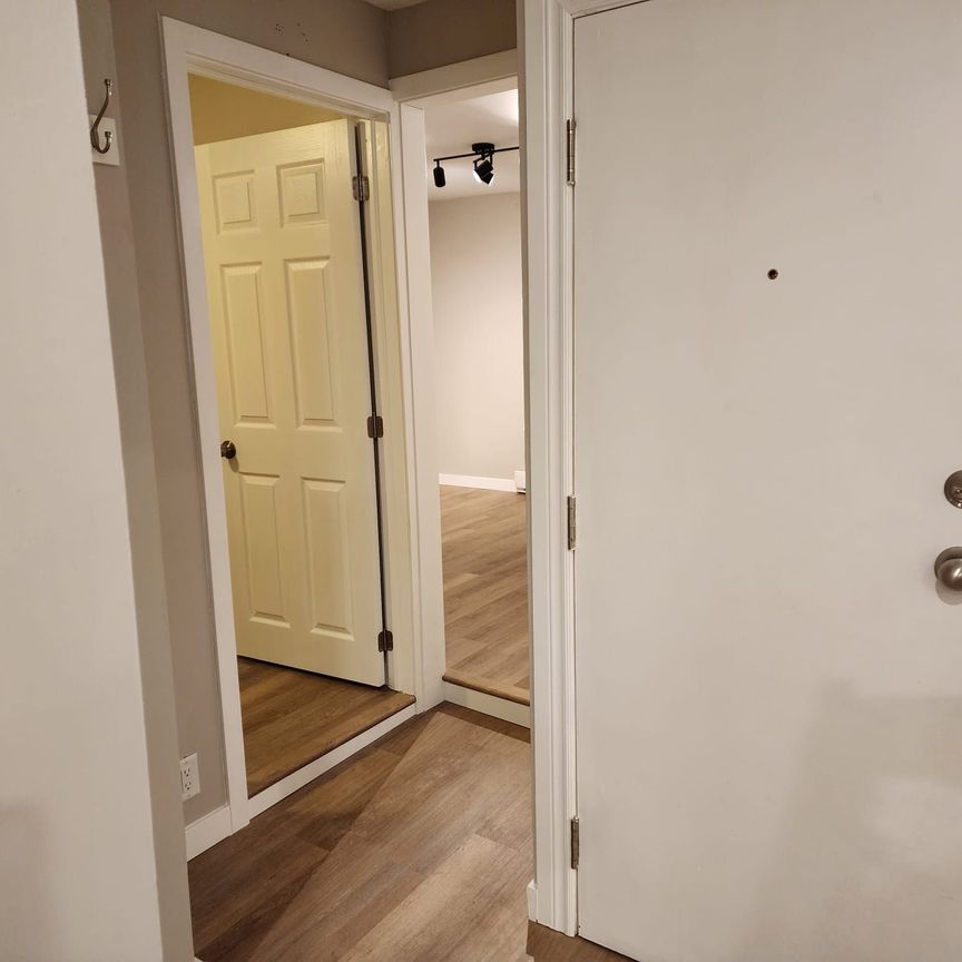 For Lease - 233 Hector-Hotte Way Unit# 2nd Floor, Vanier and Kingsview Park, Ontario - Photo 1