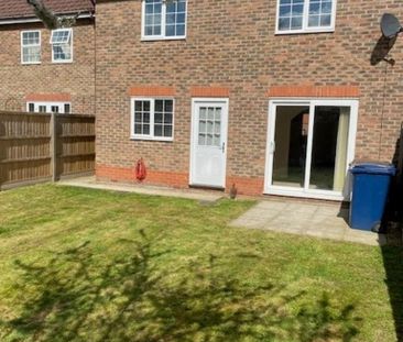 4 bedroom semi-detached house to rent - Photo 6