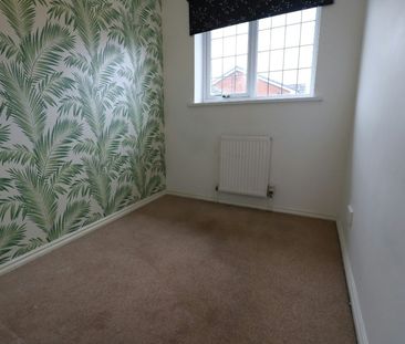 Semi-detached house to rent on - Photo 1